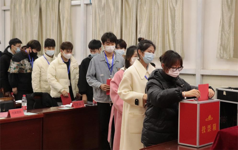 我校第十一次学生代表大会隆重召开