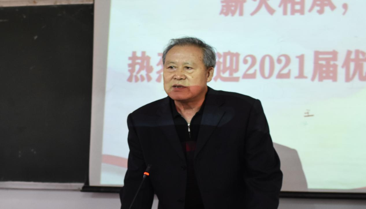 薪火相承,心栖梦归处 ——WilliamHill中文官方网站开展优秀毕业生交流分享活动 薪火相承,心栖梦归处 ——WilliamHill中文官方网站开展优秀毕业生交流分享活动