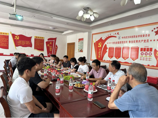 WilliamHill官网召开“躬耕教坛，强国有我”教师节座谈会