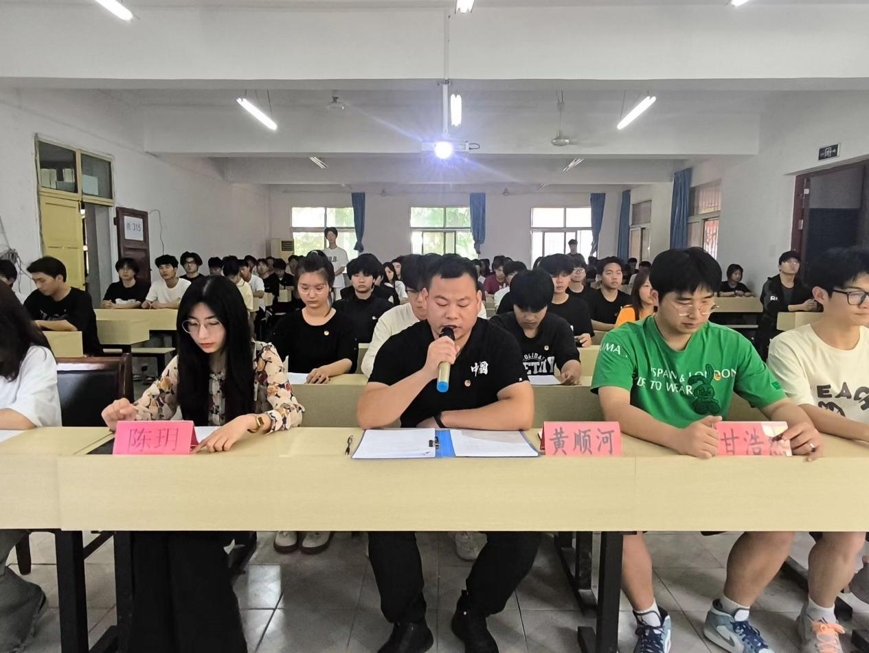 青春心向党，奋斗新征程 ——WilliamHill中文官方网站第五期团课结业典礼暨入团仪式