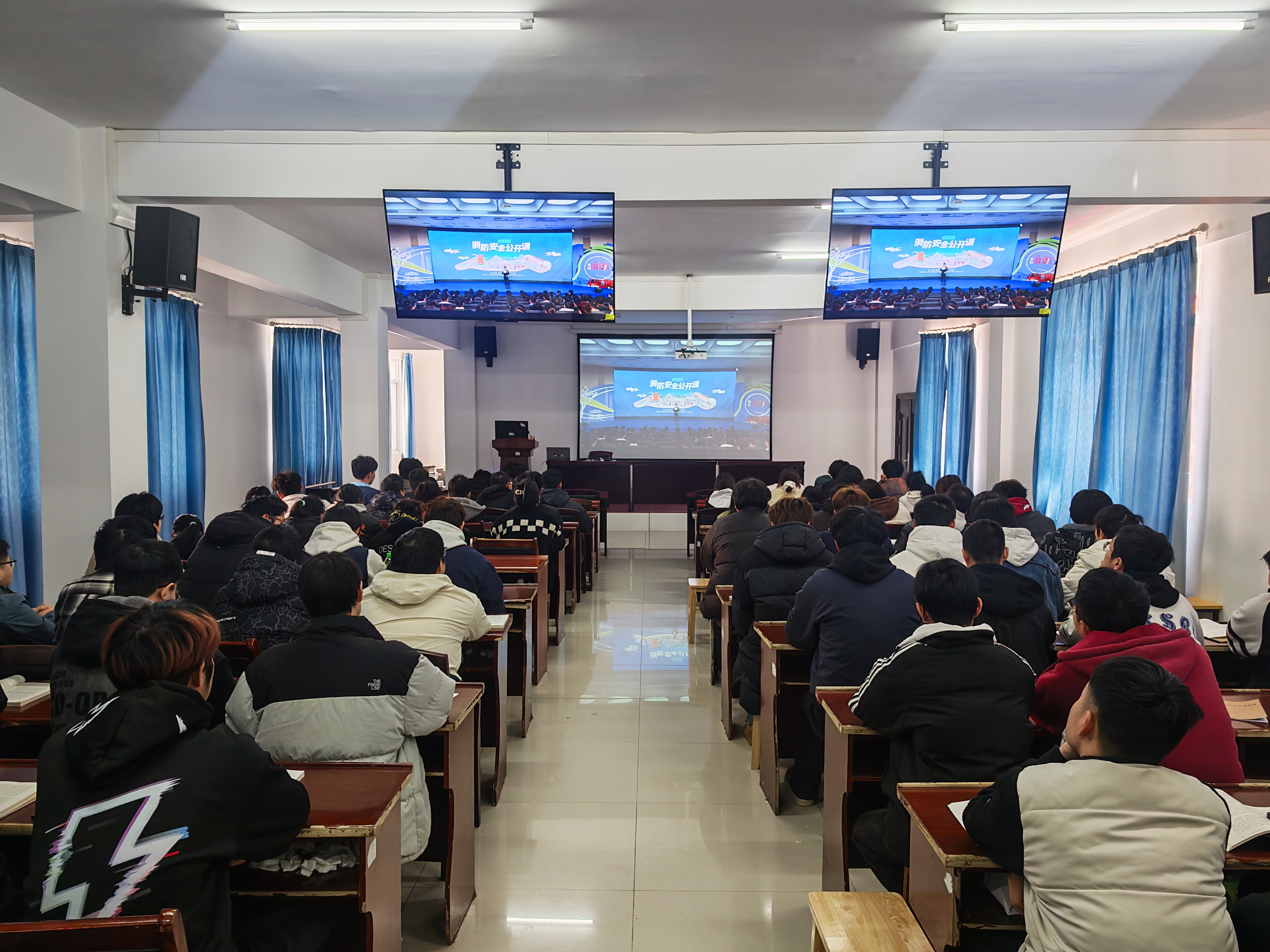 WilliamHill官网开展消防宣传系列活动,共筑校园“防火墙” WilliamHill官网开展消防宣传系列活动,共筑校园“防火墙”