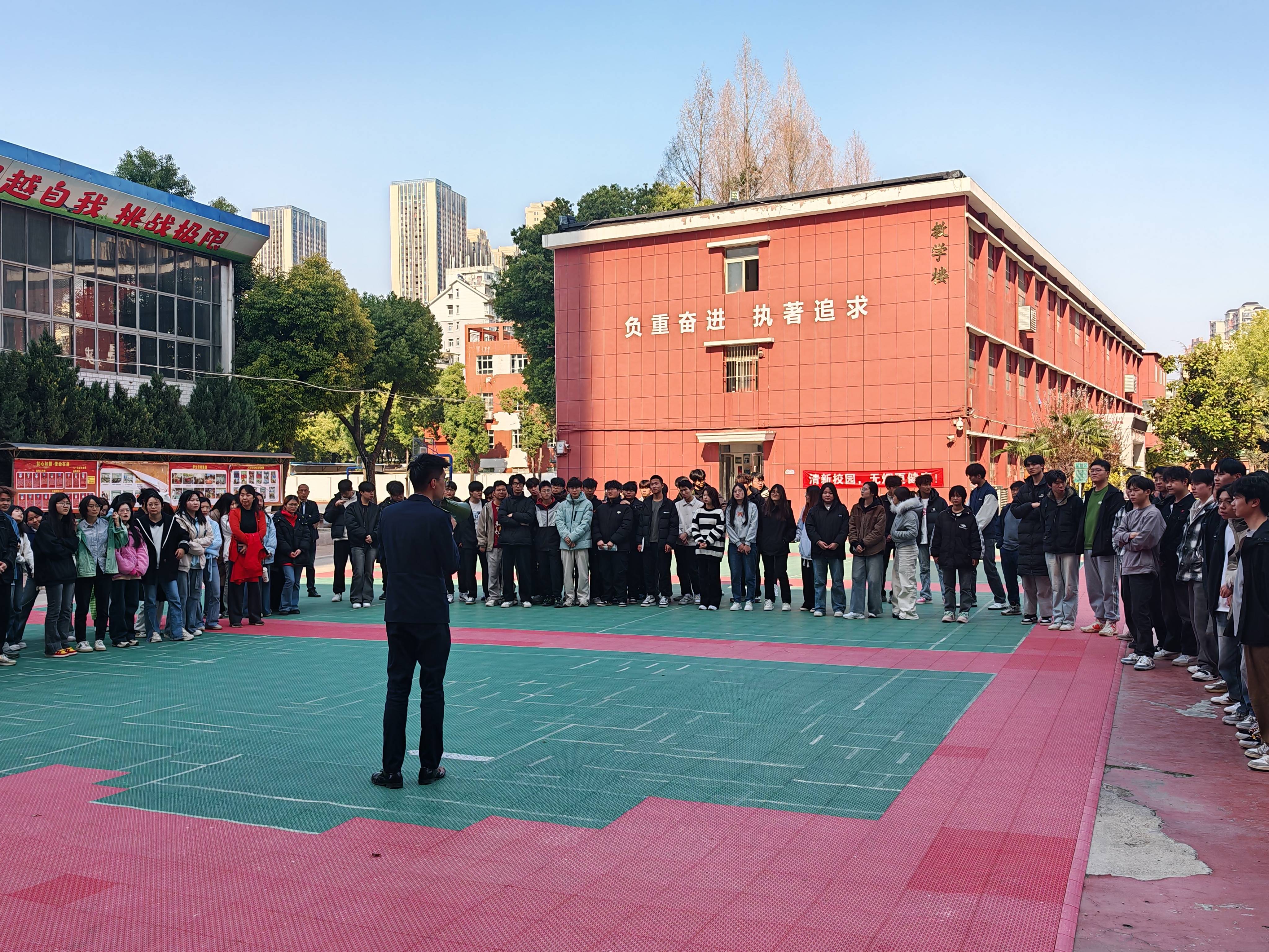 WilliamHill官网开展消防宣传系列活动,共筑校园“防火墙” WilliamHill官网开展消防宣传系列活动,共筑校园“防火墙”