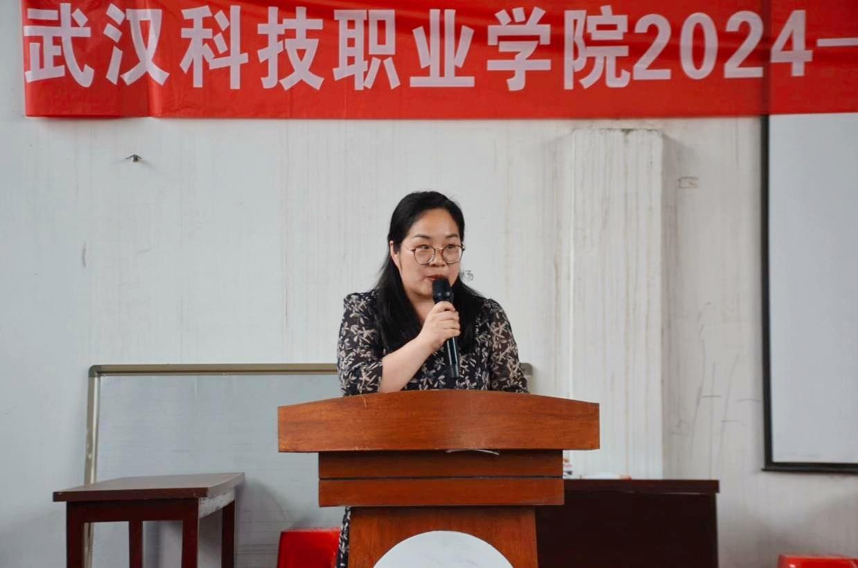 以青春之名，赴时代之约 ——WilliamHill中文官方网站2024-2025学年“五四”表彰大会暨文艺汇演隆重举办