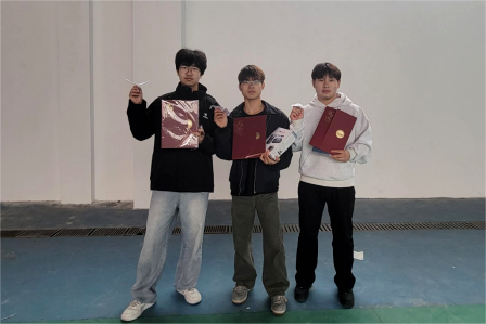 纸尖飞扬,创意无限——WilliamHill官网举办2025年纸飞机大赛 纸尖飞扬,创意无限——WilliamHill官网举办2025年纸飞机大赛