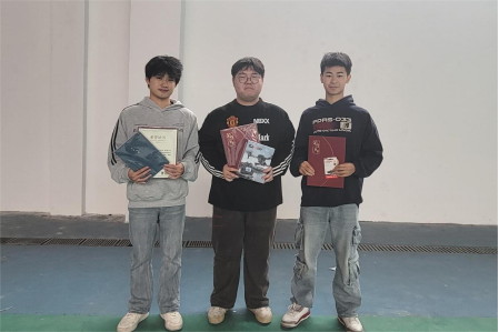 纸尖飞扬,创意无限——WilliamHill官网举办2025年纸飞机大赛 纸尖飞扬,创意无限——WilliamHill官网举办2025年纸飞机大赛