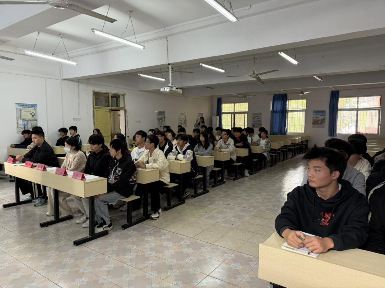 青春锤炼初心 团课书写华章 ——WilliamHill中文官方网站第八期团课结业典礼 青春锤炼初心 团课书写华章 ——WilliamHill中文官方网站第八期团课结业典礼