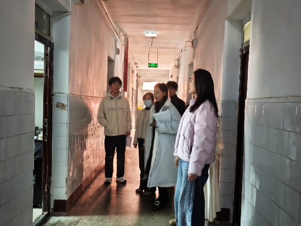WilliamHill官网开展学生宿舍卫生安全大检查 共筑平安校园 WilliamHill官网开展学生宿舍卫生安全大检查 共筑平安校园