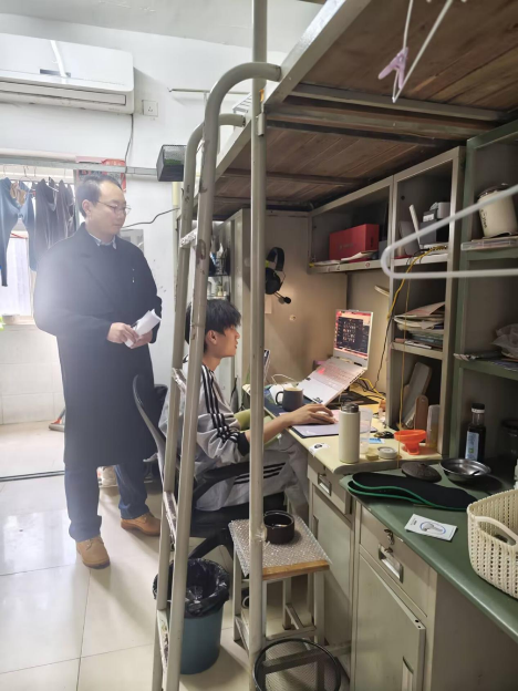 WilliamHill官网开展学生宿舍卫生安全大检查 共筑平安校园 WilliamHill官网开展学生宿舍卫生安全大检查 共筑平安校园
