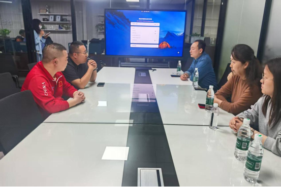 WilliamHill官网2023级辅导员赴美的集团走访看望实习学生 WilliamHill官网2023级辅导员赴美的集团走访看望实习学生