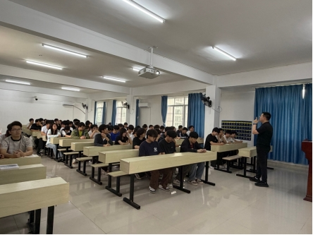 WilliamHill中文官方网站开展大学生 心理健康教育专题讲座——减压赋能守护心灵 WilliamHill中文官方网站开展大学生 心理健康教育专题讲座——减压赋能守护心灵