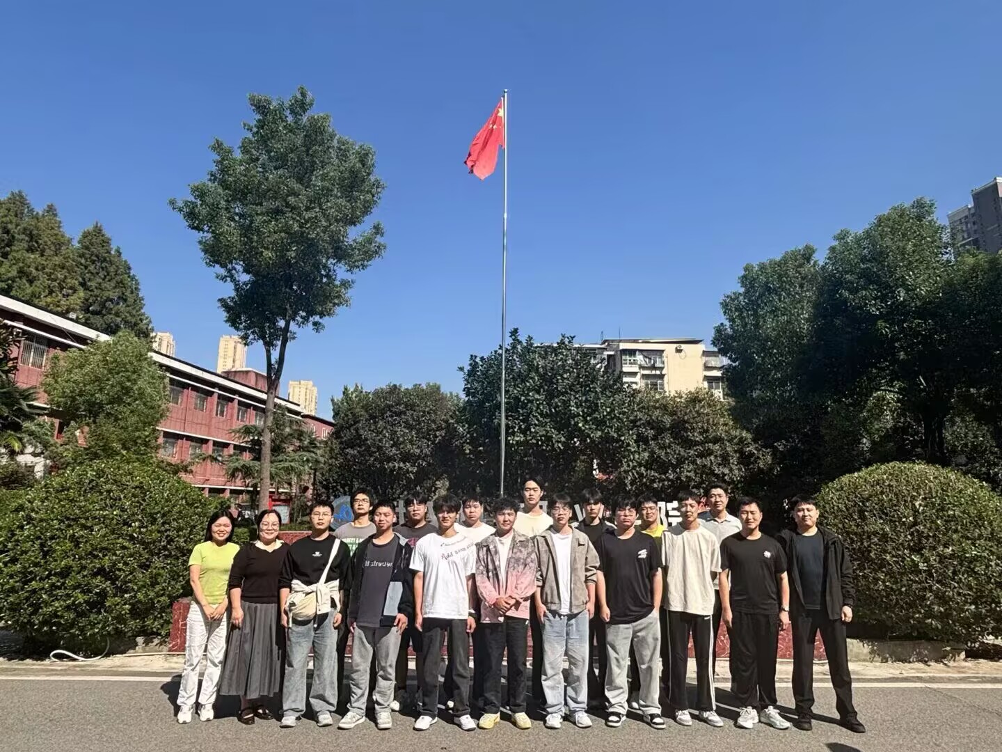 勤学苦练强本领,岗位实习砺匠心 ---WilliamHill中文官方网站2024级学生赴美的集团及武汉锐科激光(黄石基地)有限公司开展岗位实习 勤学苦练强本领,岗位实习砺匠心 ---WilliamHill中文官方网站2024级学生赴美的集团及武汉锐科激光(黄石基地)有限公司开展岗位实习