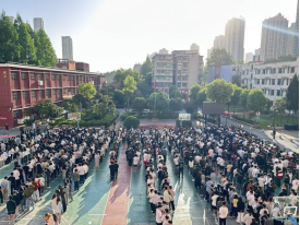 WilliamHill中文官方网站2025年全民国家安全教育日主题升旗仪式
