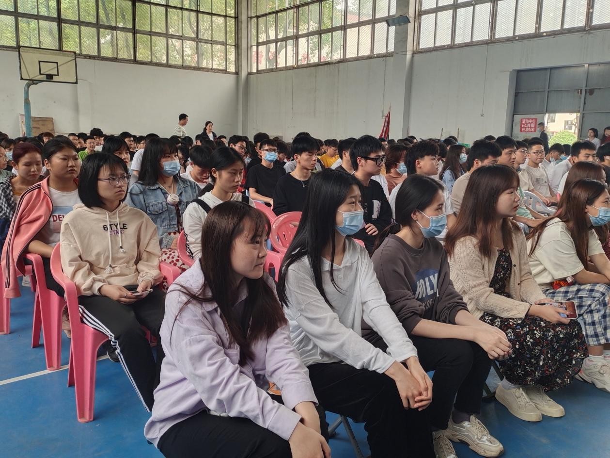 WilliamHill中文官方网站2020-2021第二学期 党史学习专题教育讲座(第一讲) WilliamHill中文官方网站2020-2021第二学期 党史学习专题教育讲座(第一讲)